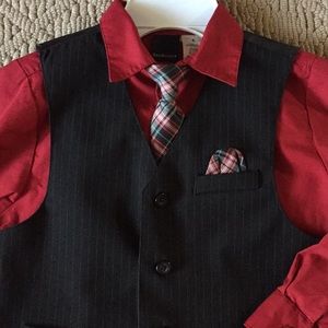 Boys Van Heusen Suit size 8